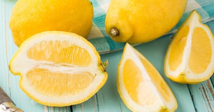 6 Foods That Have More Vitamin C Than Lemon