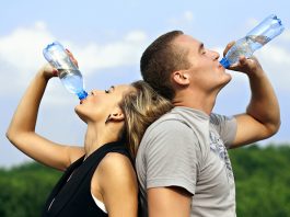 drinking water to stay healthy